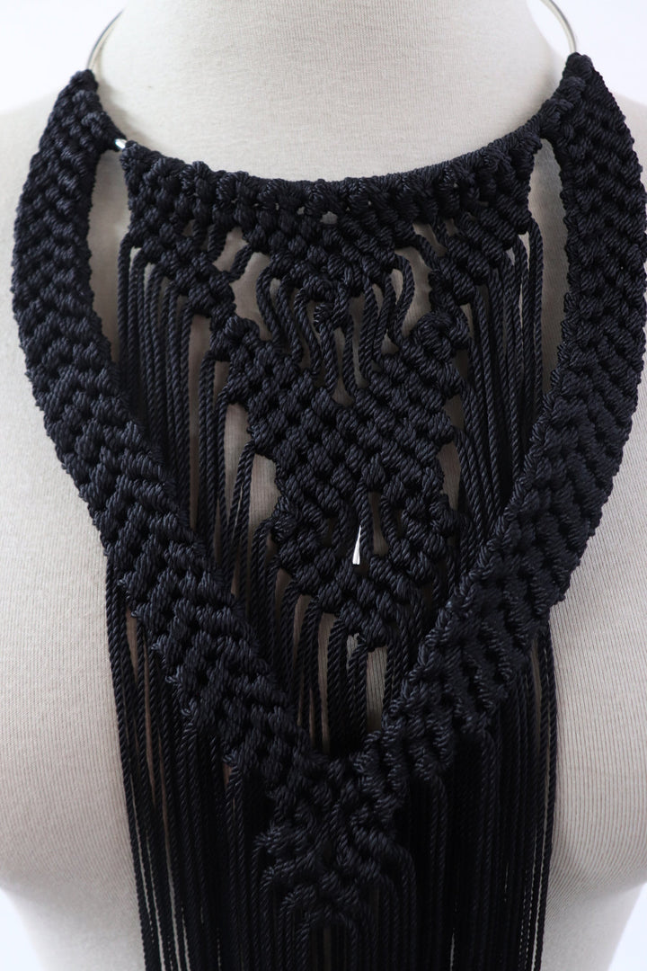 Collar Tejido Negro