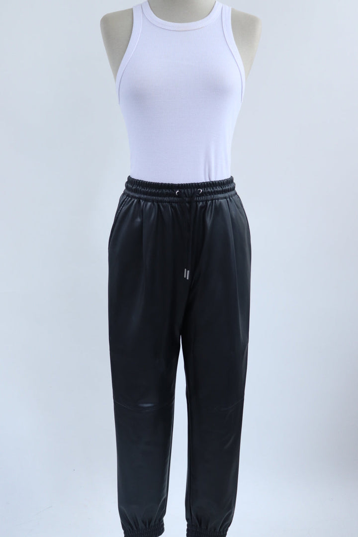 Jogger Cuero Negro