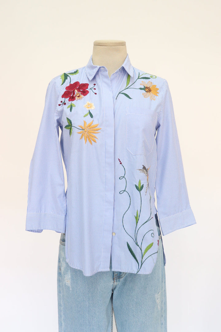 Camisa Flores Bordadas