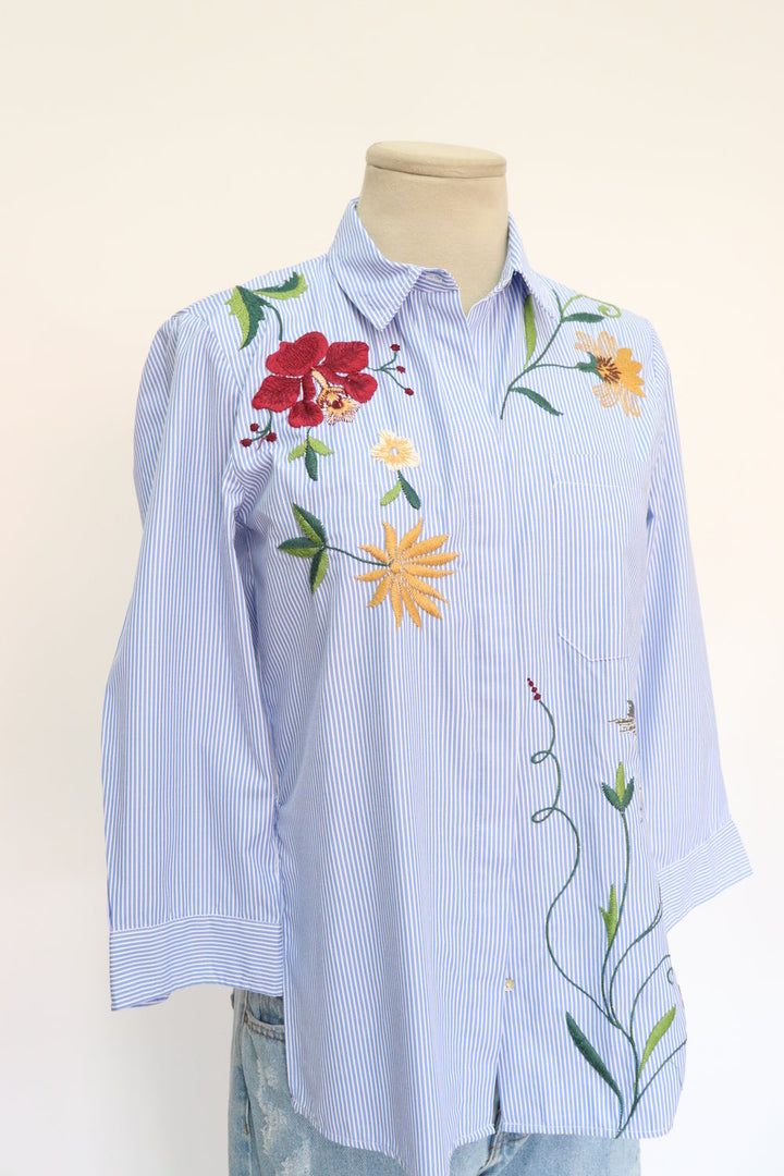 Camisa Flores Bordadas