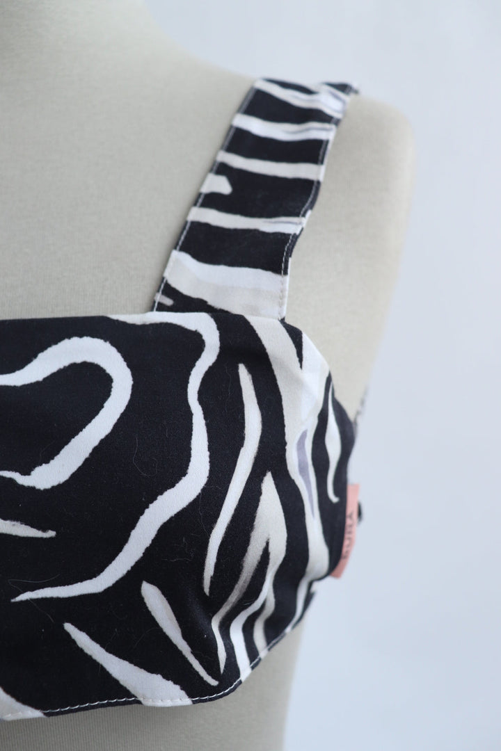 Top Zebra Negro