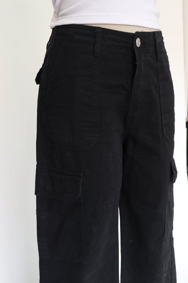 Pantalon Negro Bolsillos