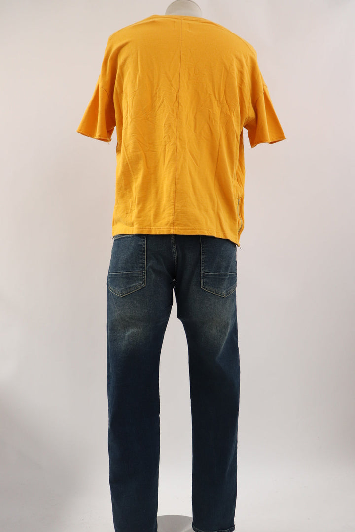 Camiseta Amarilla Zipper