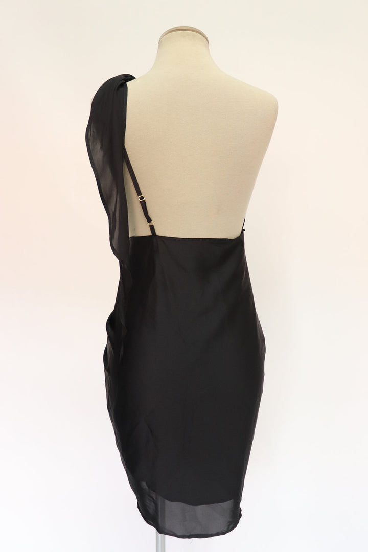 Vestido Negro Amarrar