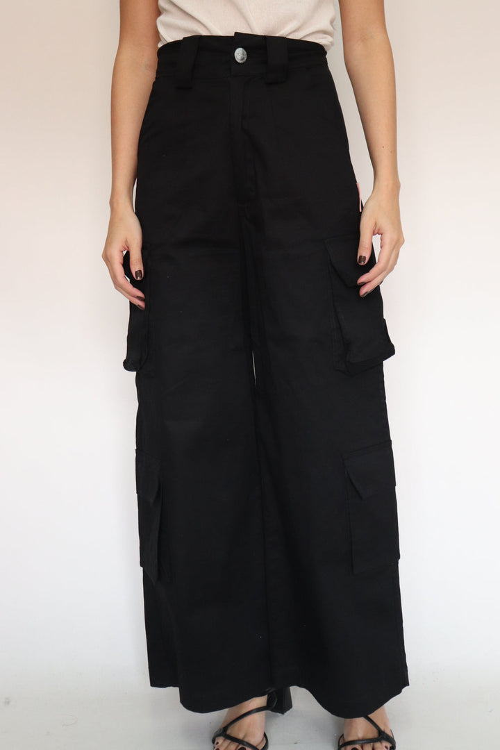 Pantalon Negro Cargo