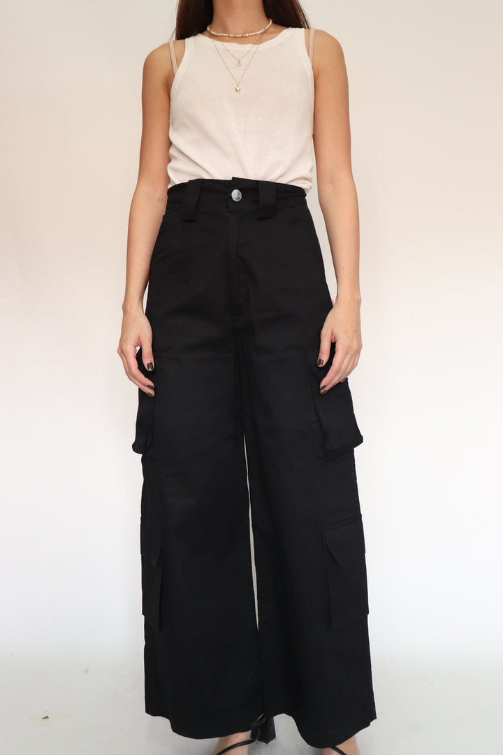 Pantalon Negro Cargo