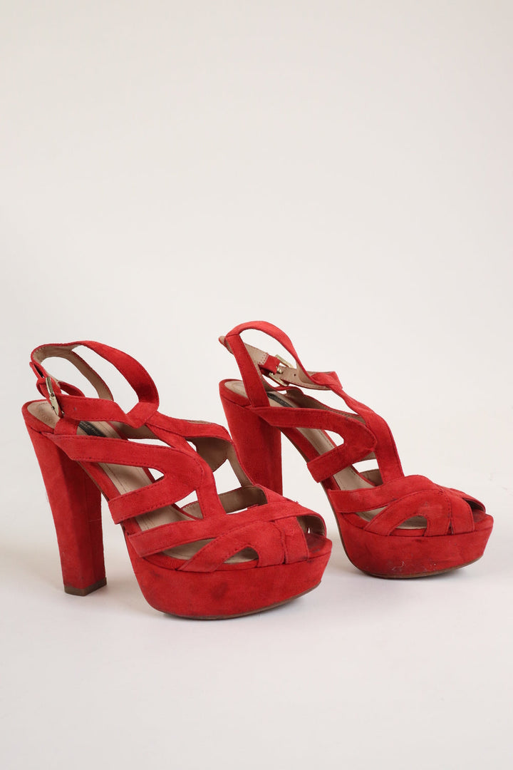 Tacones Rojos Suede