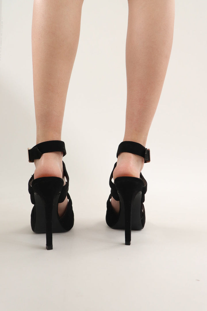 Tacones Negros Cinturon