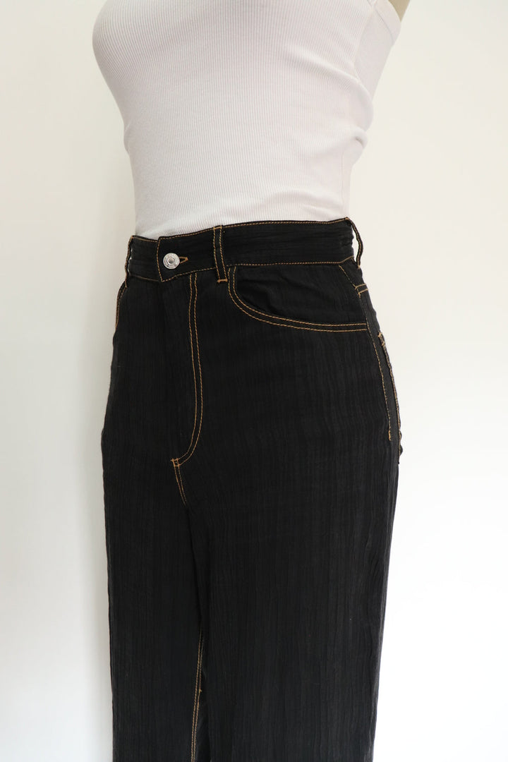 Pantalon Plisado Negro