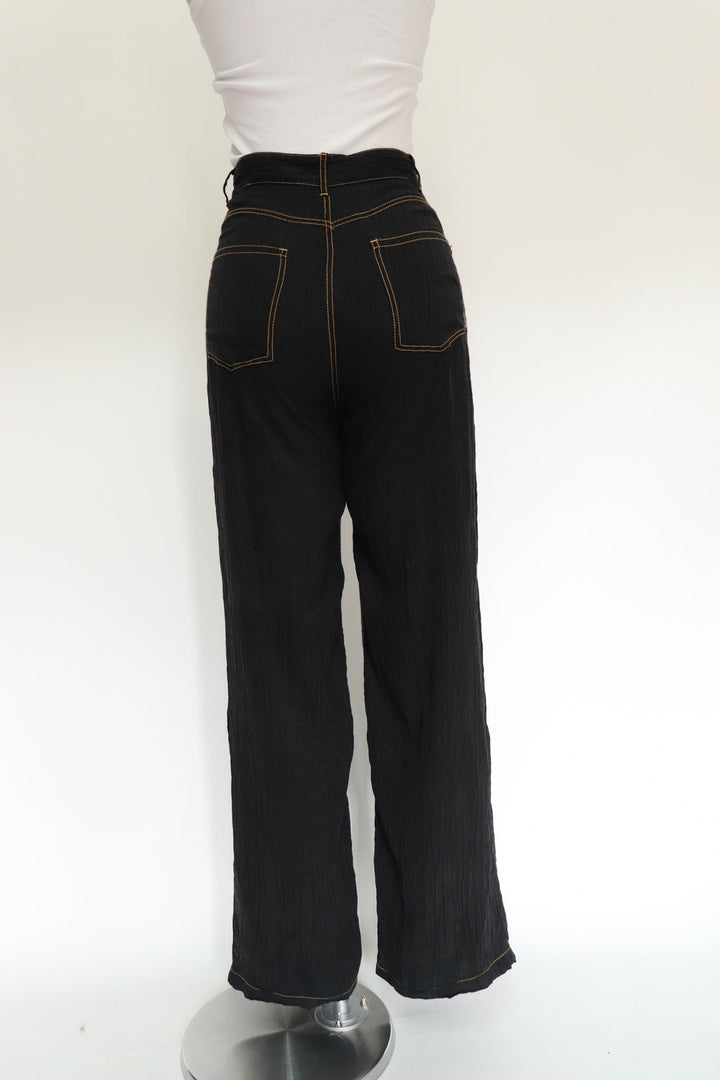 Pantalon Plisado Negro