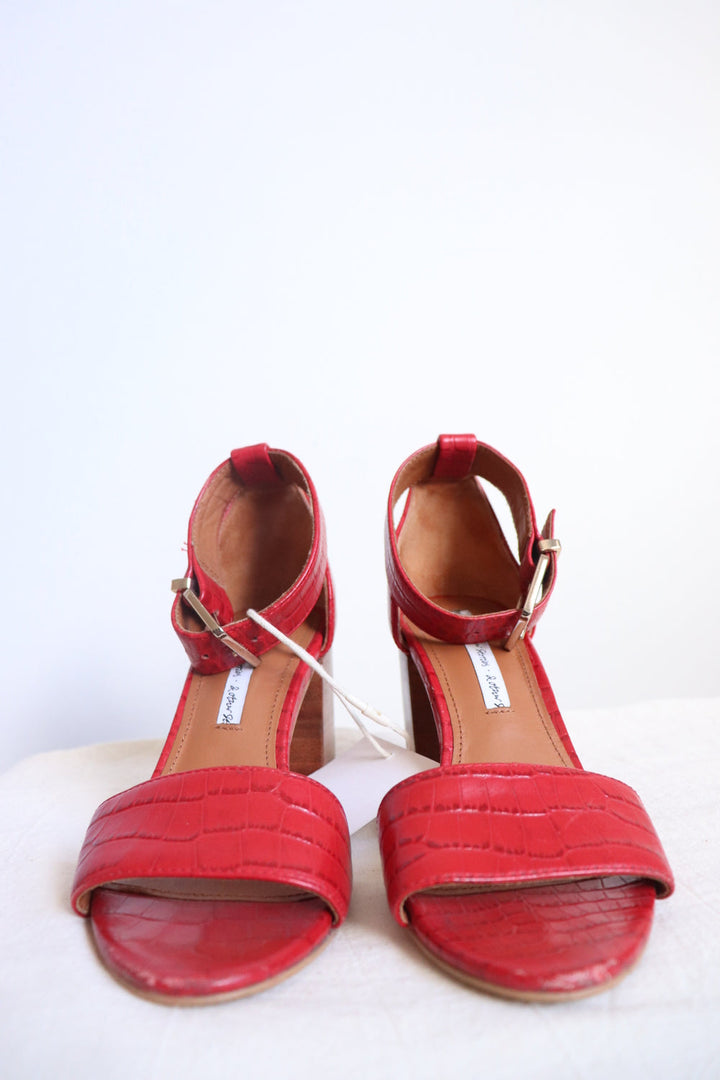 Tacones Rojos Abiertos