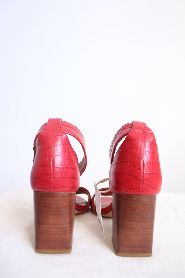 Tacones Rojos Abiertos