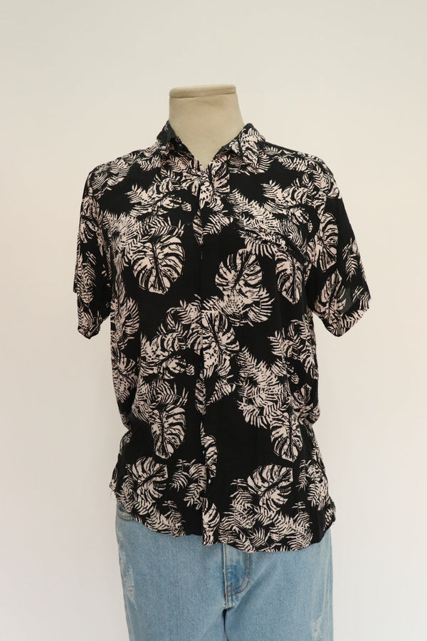 Camisa Tropical Negra