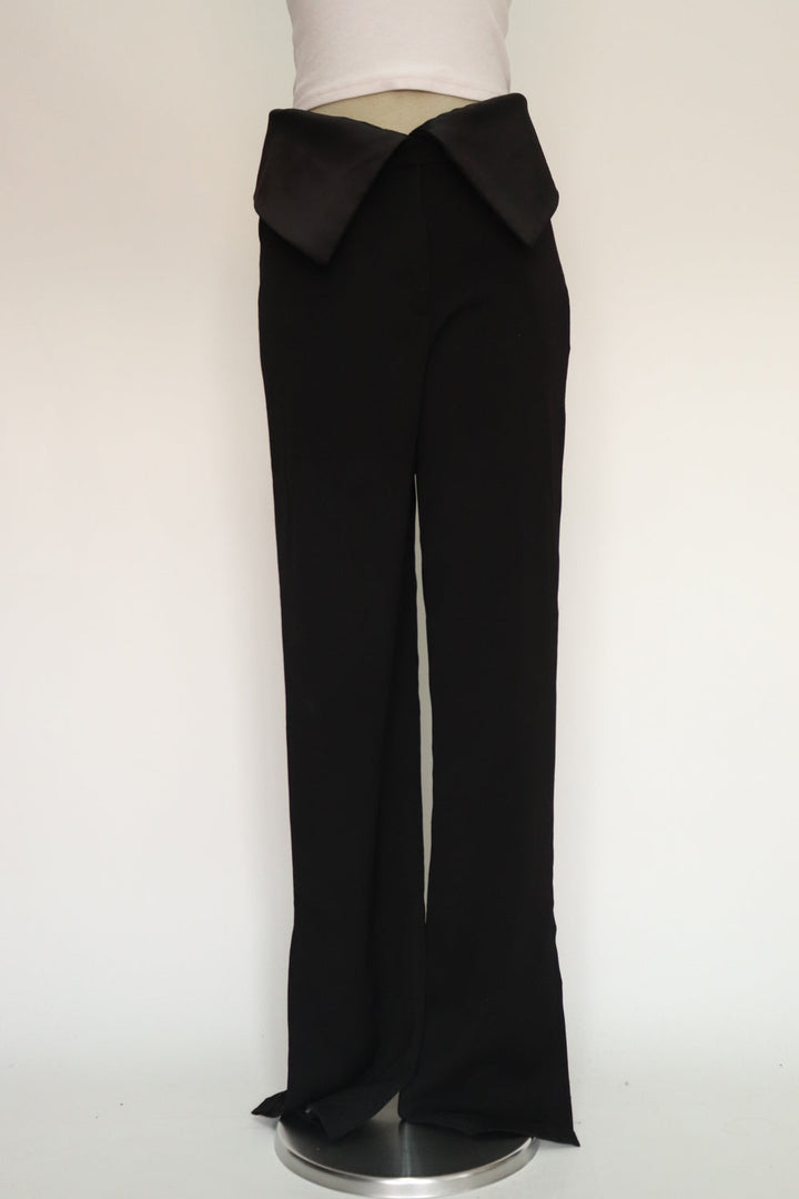 Pantalon Negro Asimetrico