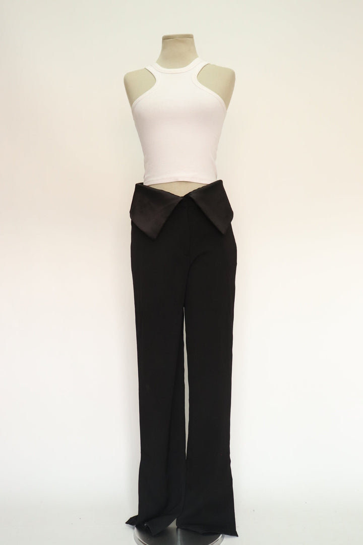 Pantalon Negro Asimetrico