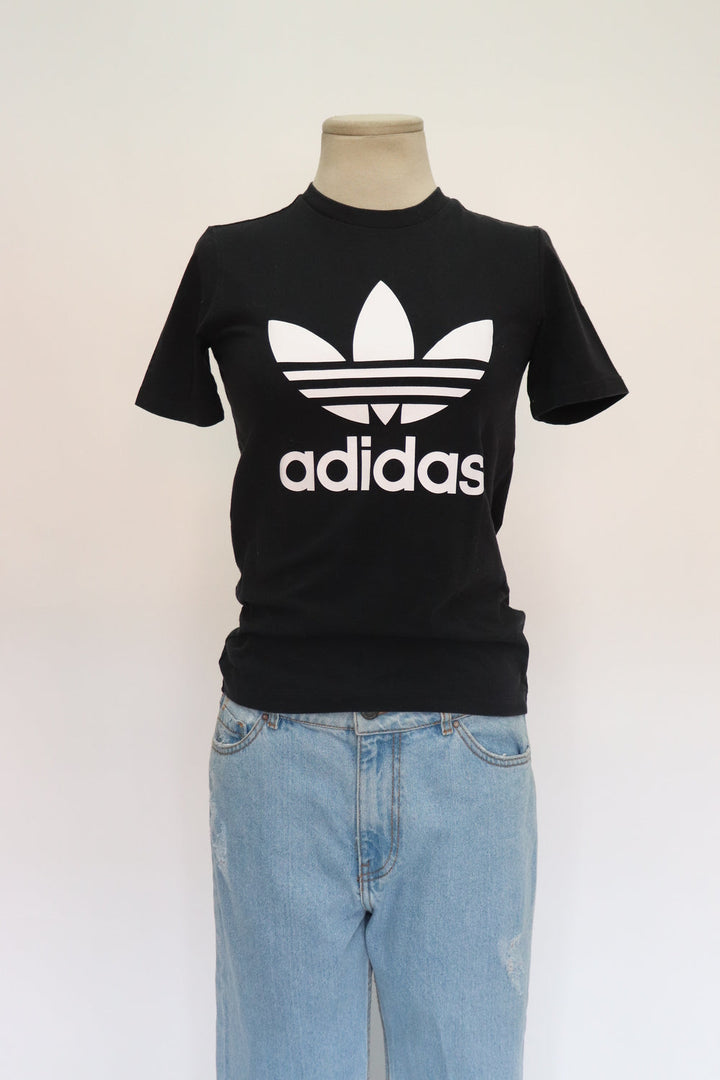 Camiseta Adidas Negra