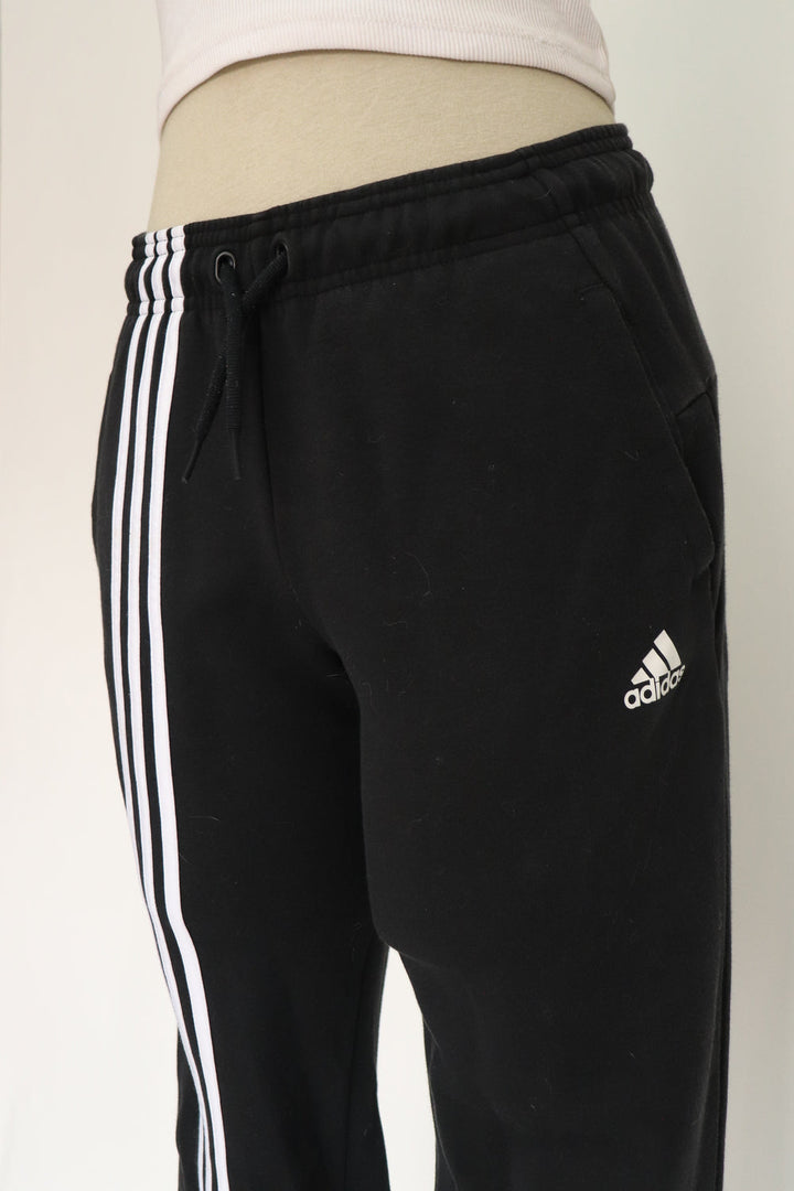 Jogger Negro Rayas