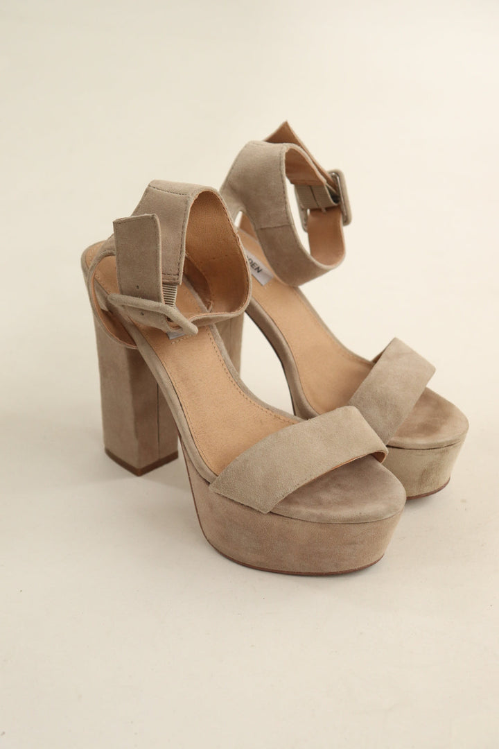 Tacones Beige Suede