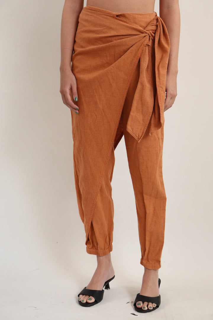 Pantalon Naranja Amarrar