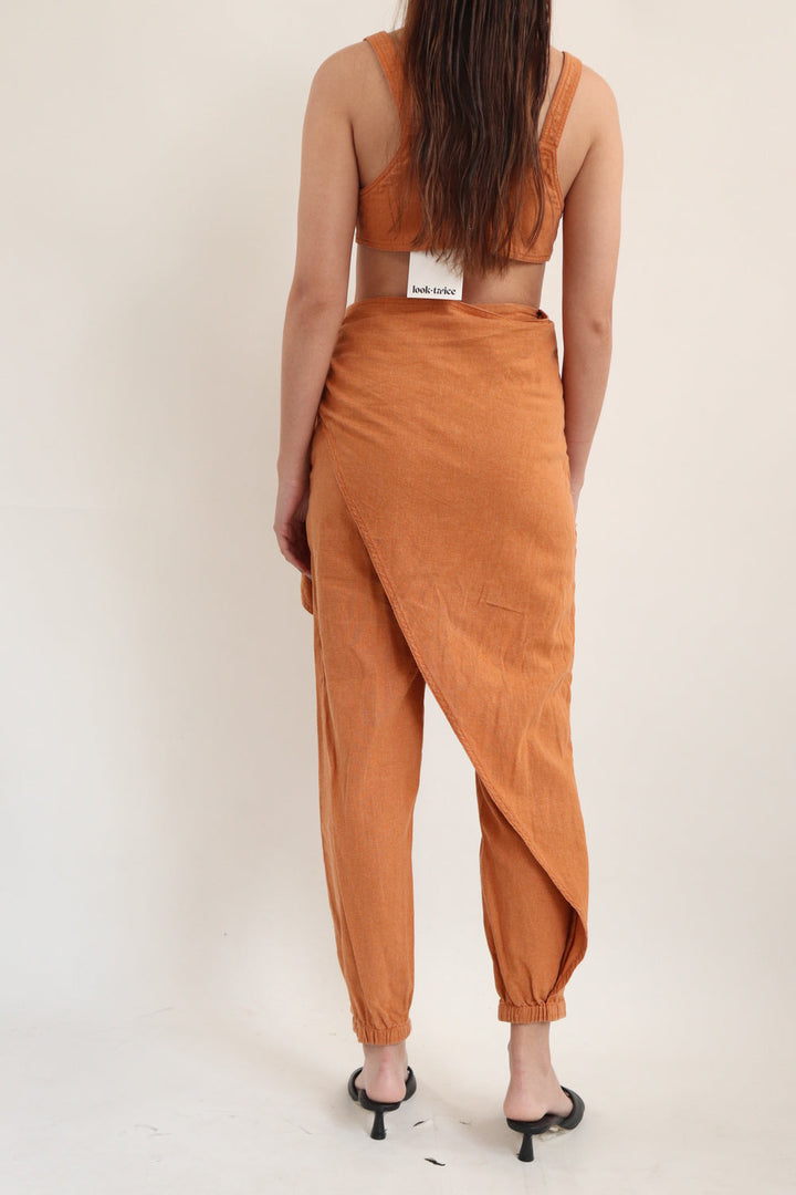 Pantalon Naranja Amarrar