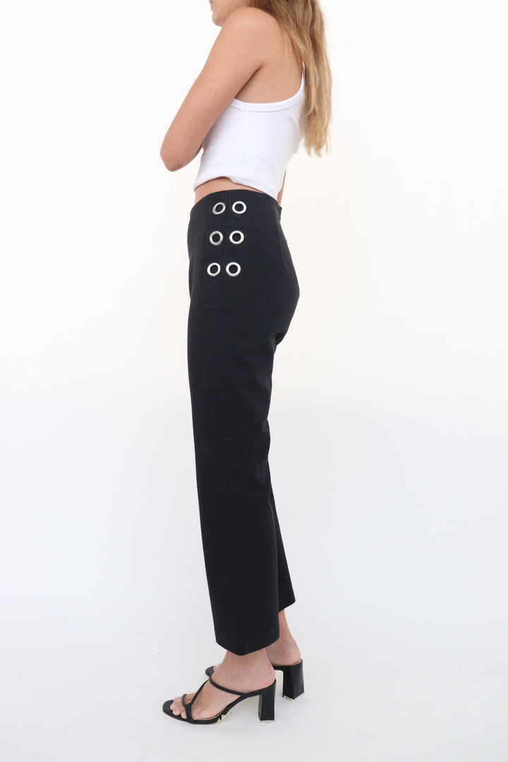 Pantalon Negro Ojales