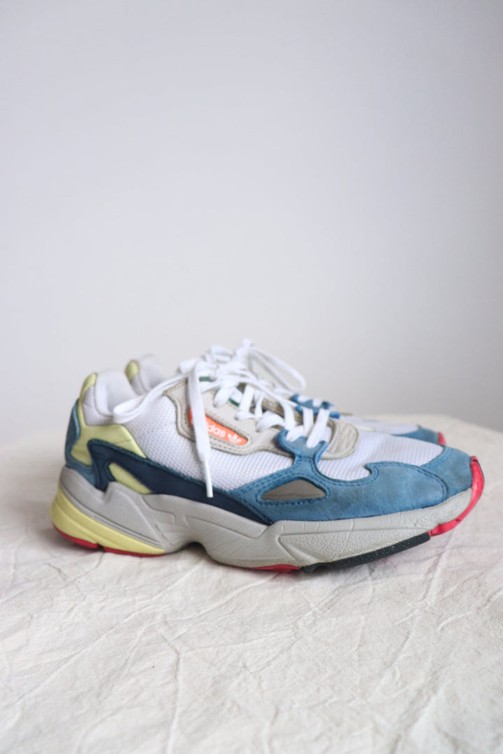 Tenis Torsion Adidas