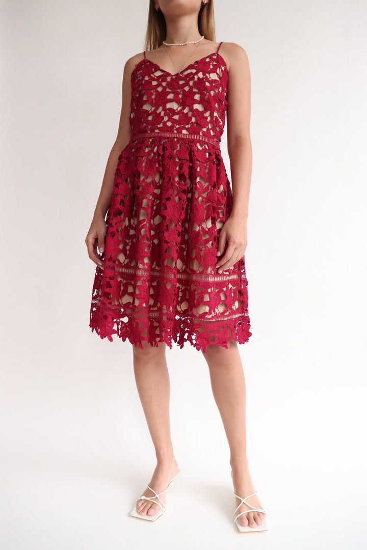 Vestido Vinotinto Encaje