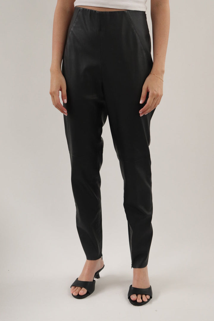 Pantalon Cuero Negro