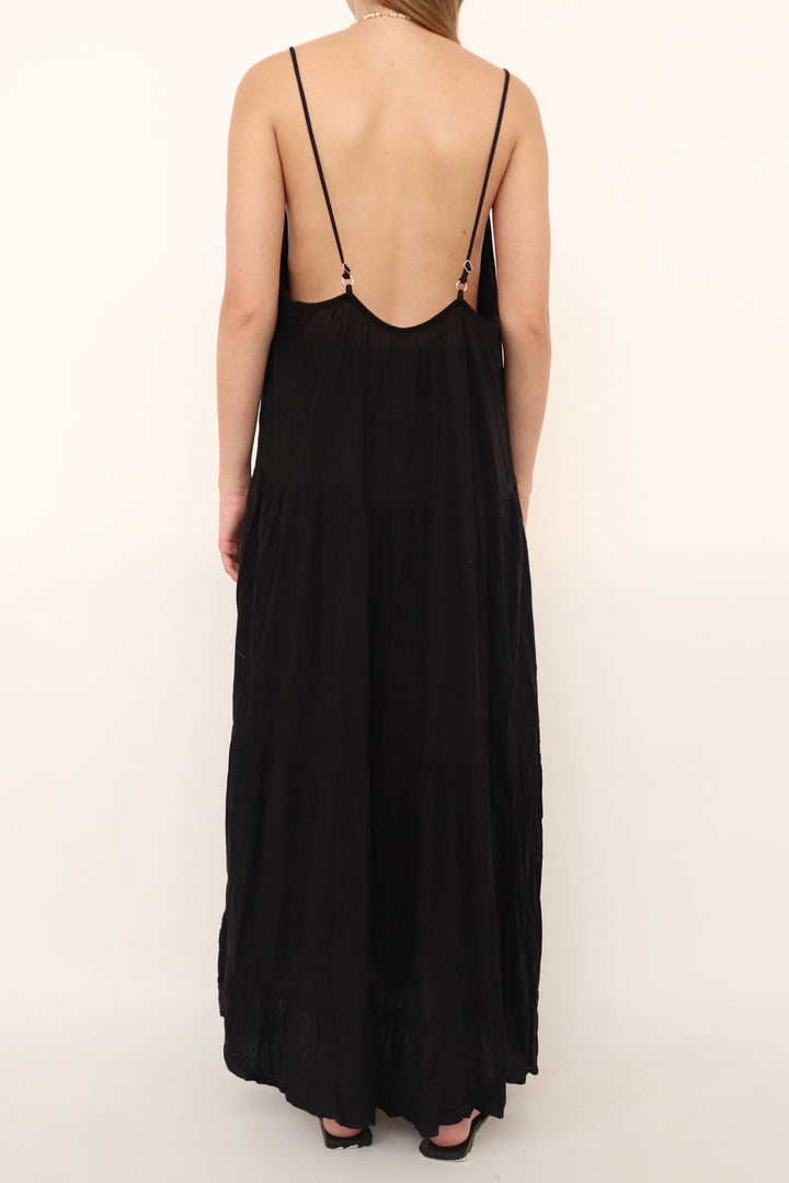 Vestido Negro Tirantes