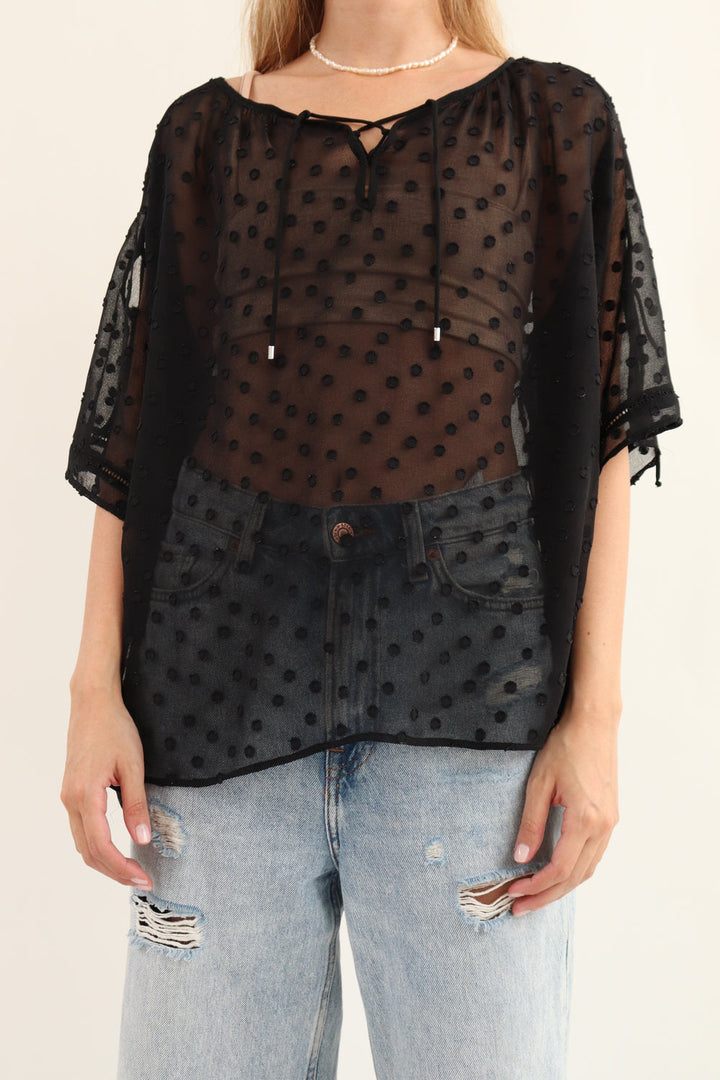 Blusa Negra Puntos