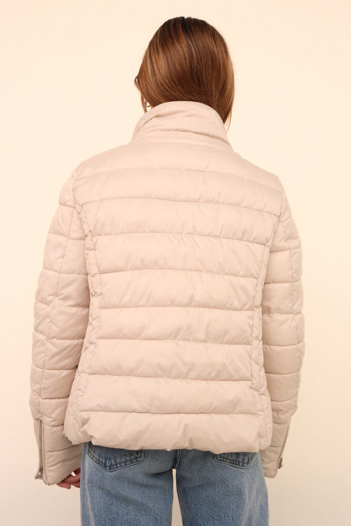 Chaqueta Impermeable Beige